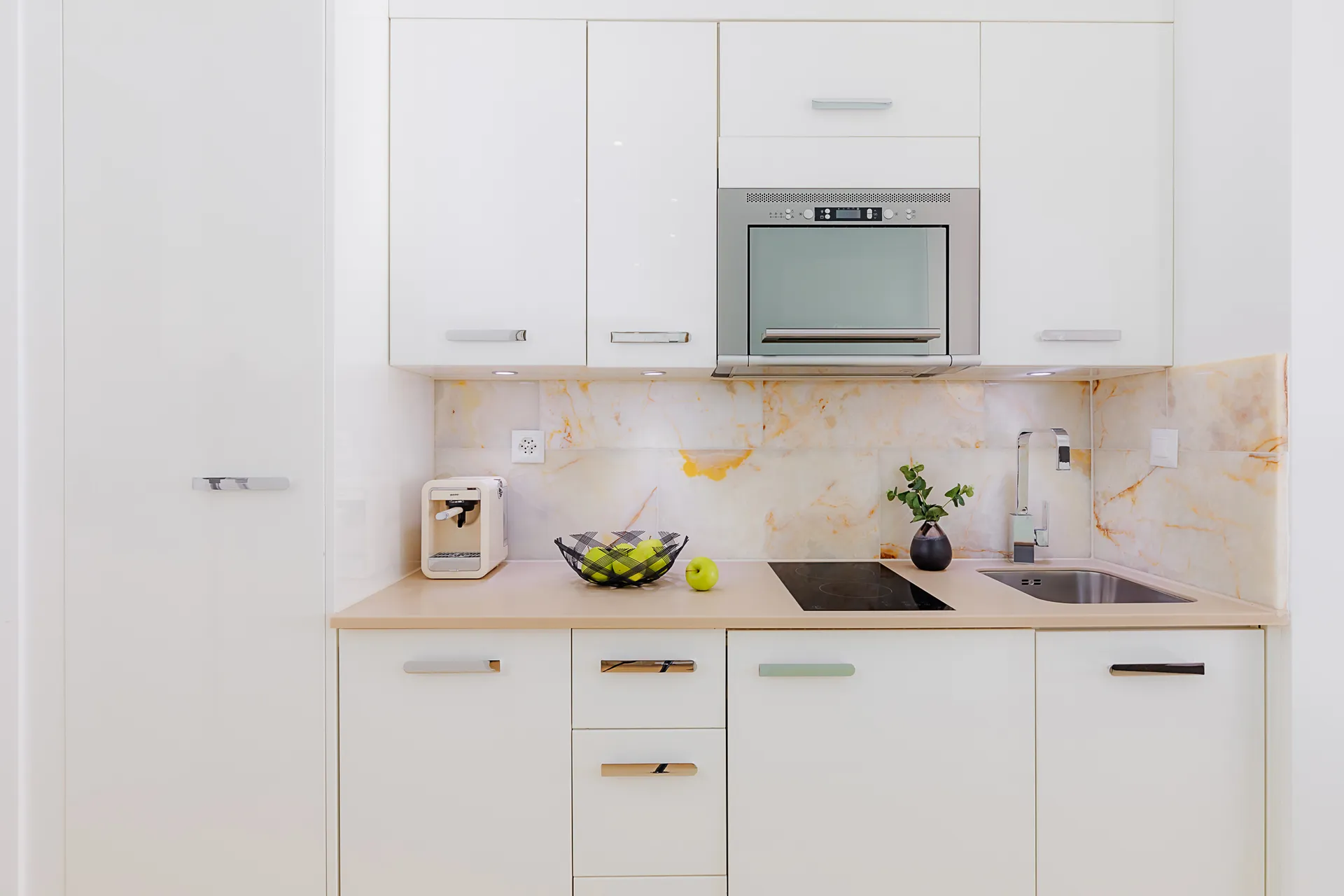 Studio Senior, Kitchenette