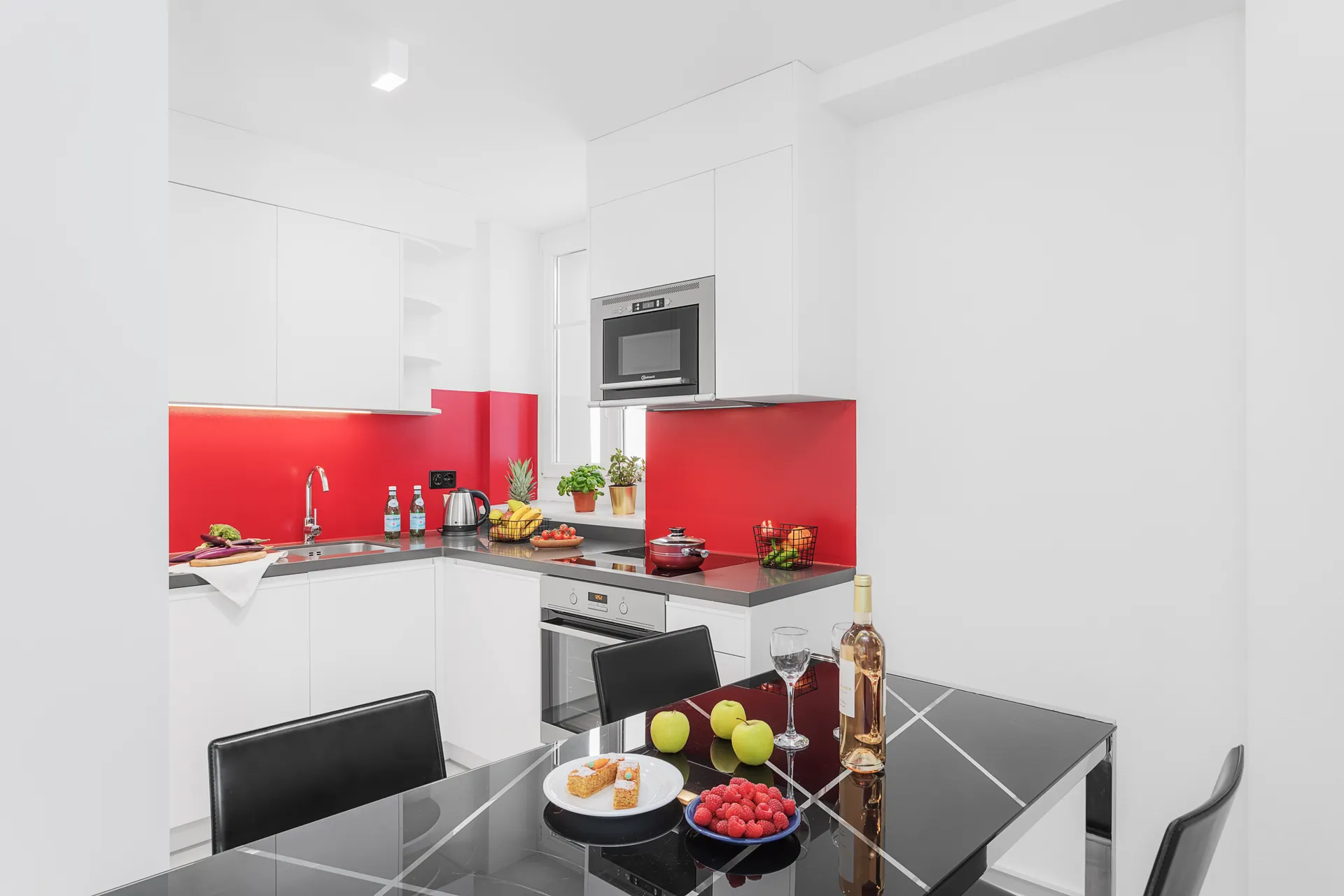 Two Bedroom Junior, Kitchenette