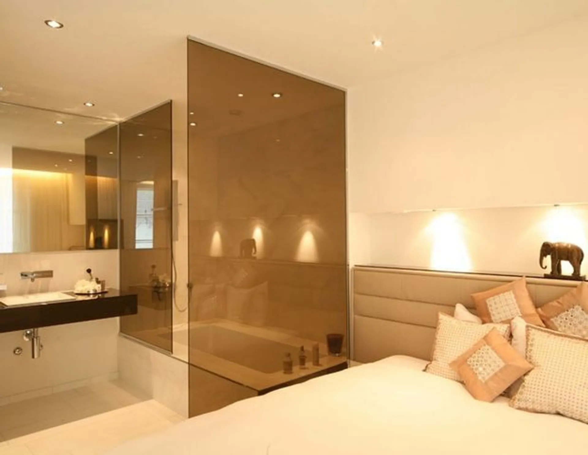 One Bedroom Senior, Balcony, Kitchenette