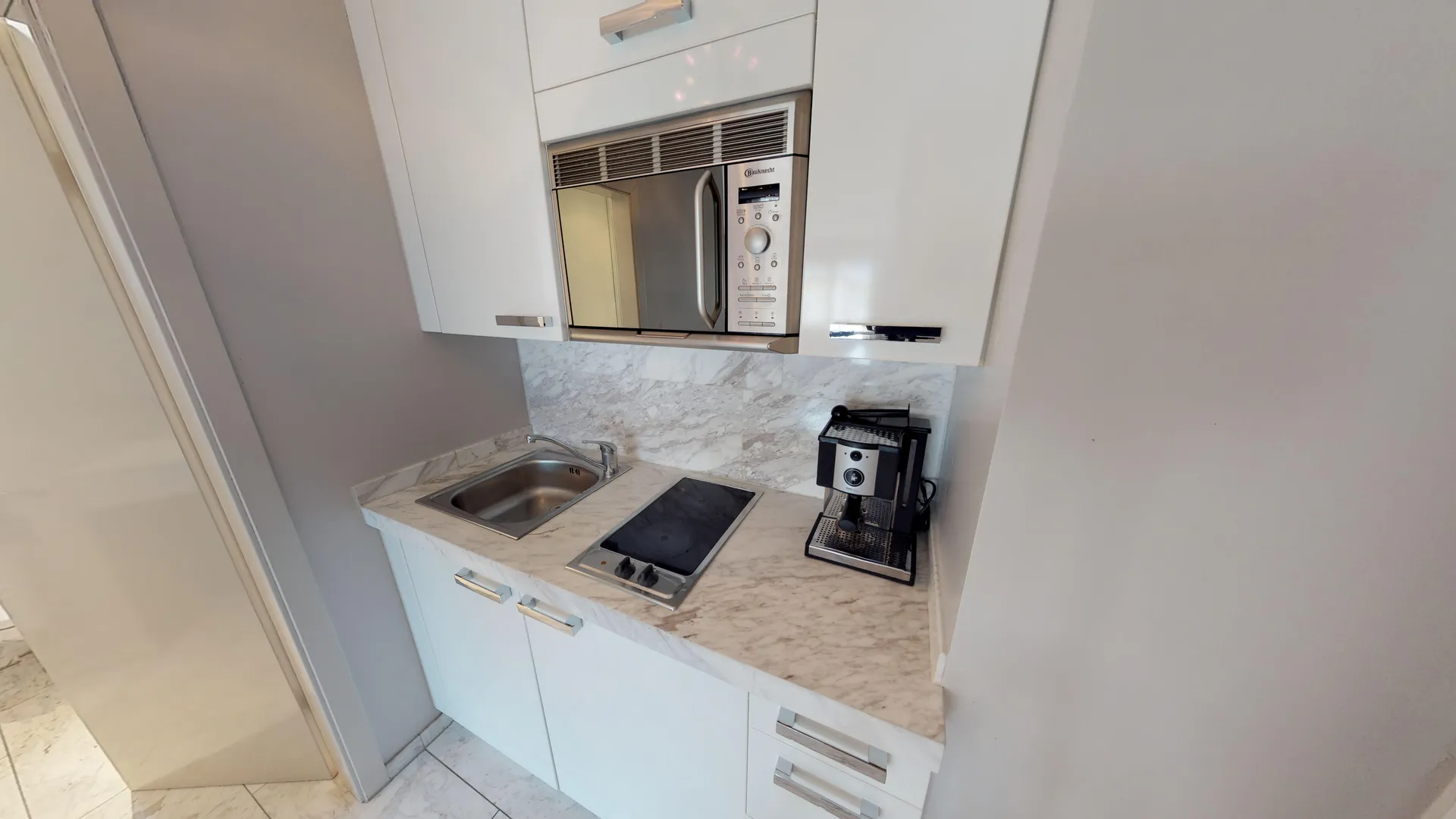 Studio Junior, Kitchenette
