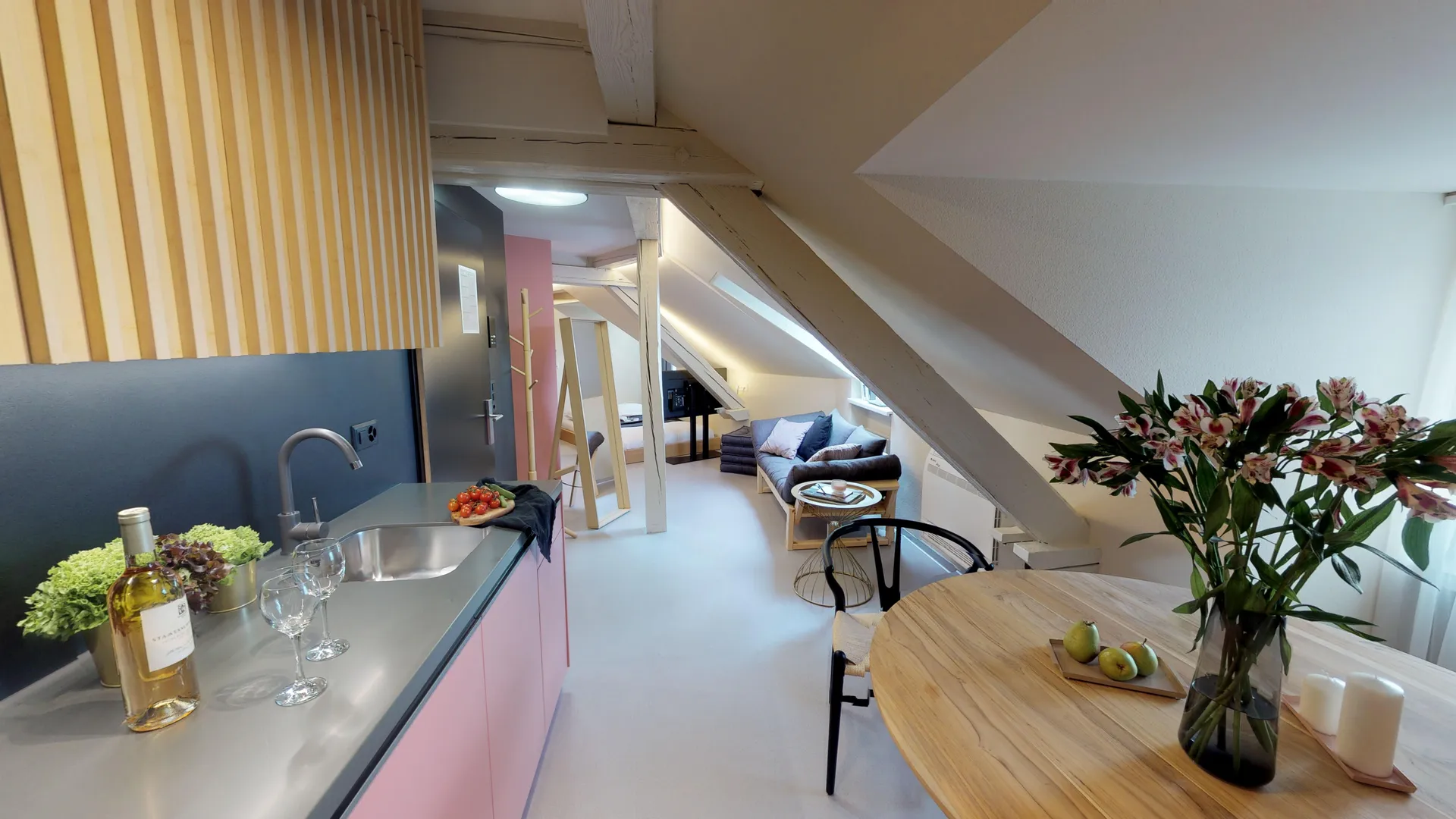 Studio Senior, Kitchenette