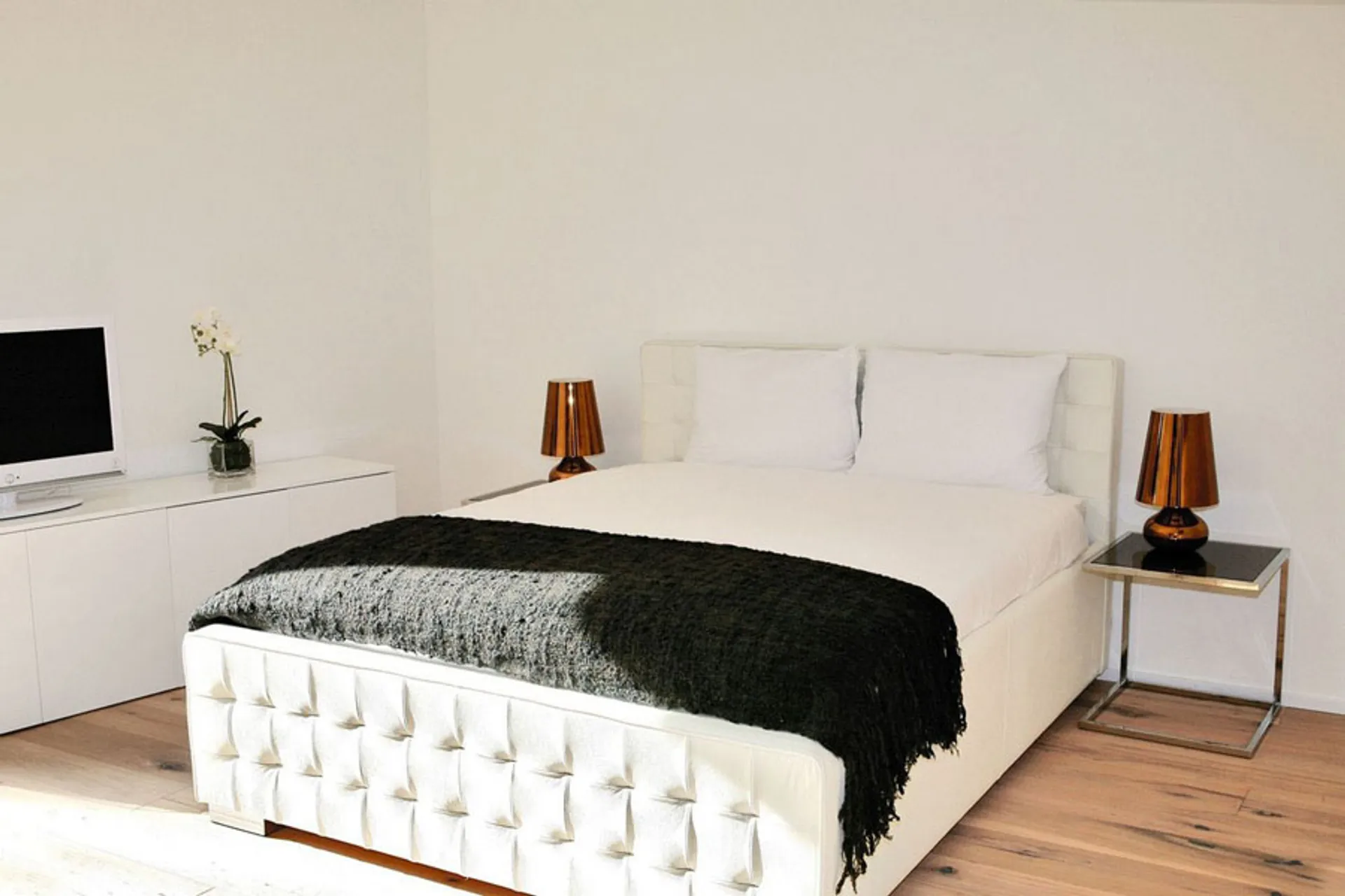 One Bedroom Senior, Kitchenette