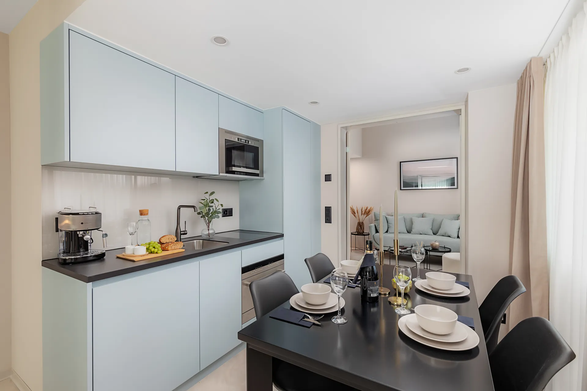 One Bedroom Senior, Kitchenette