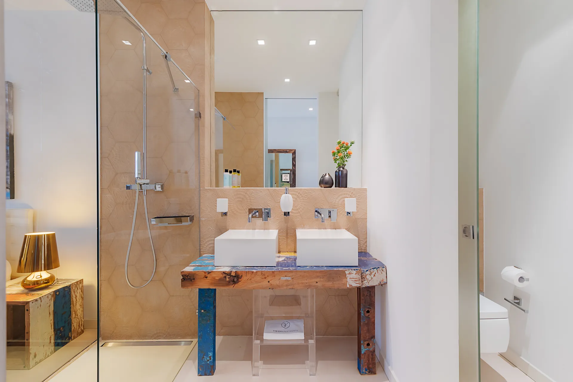 Studio Senior, Kitchenette