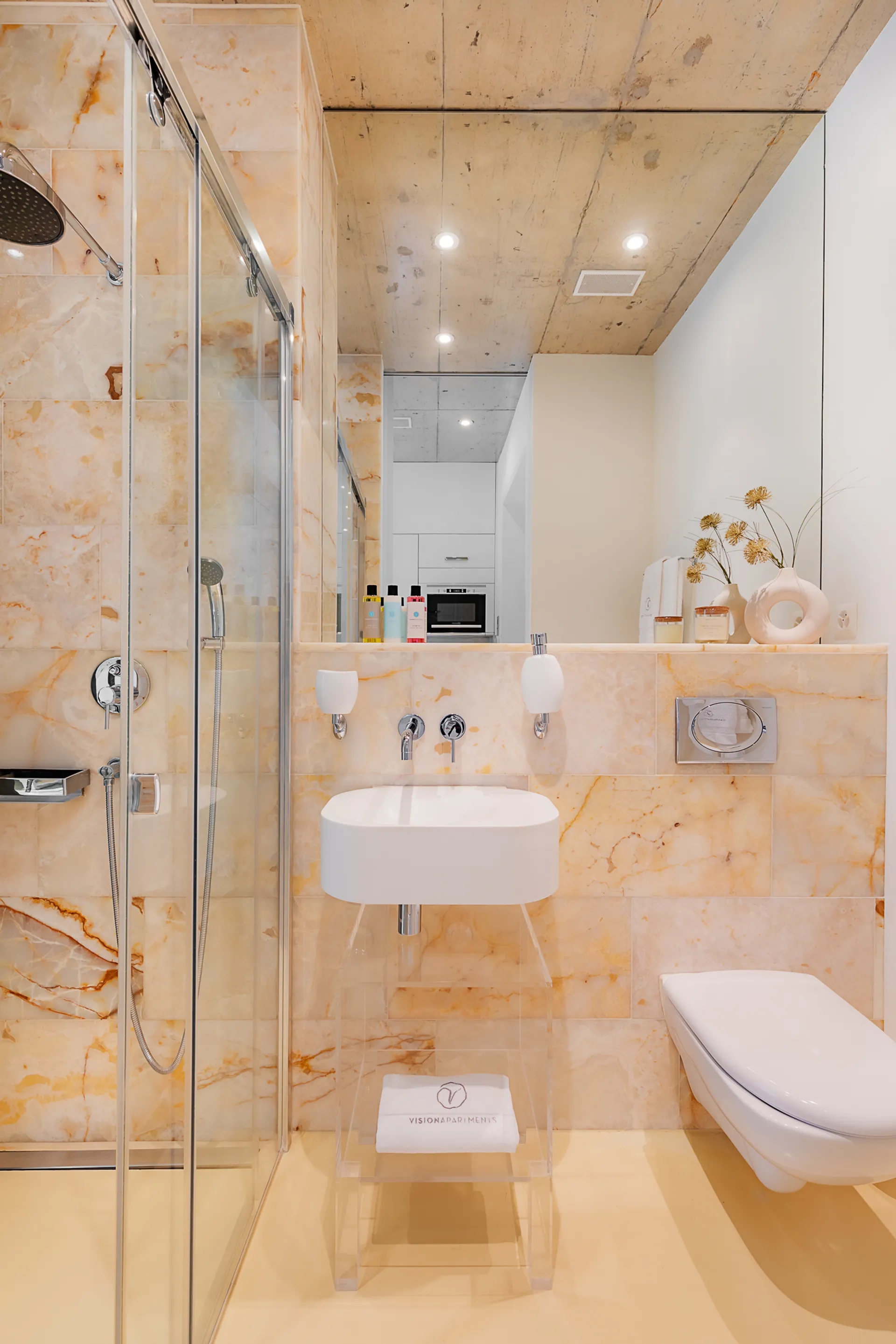 One Bedroom Senior, Kitchenette