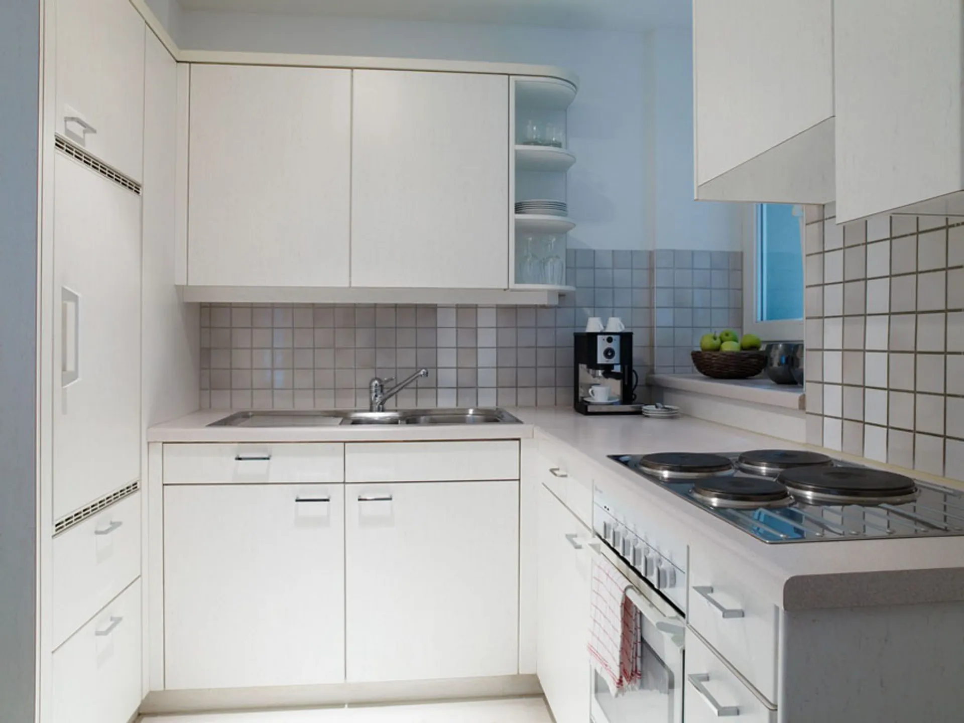 Two Bedroom Mini, Kitchenette