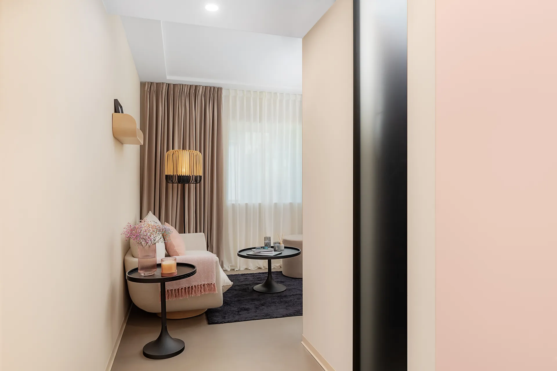 One Bedroom Senior, Kitchenette