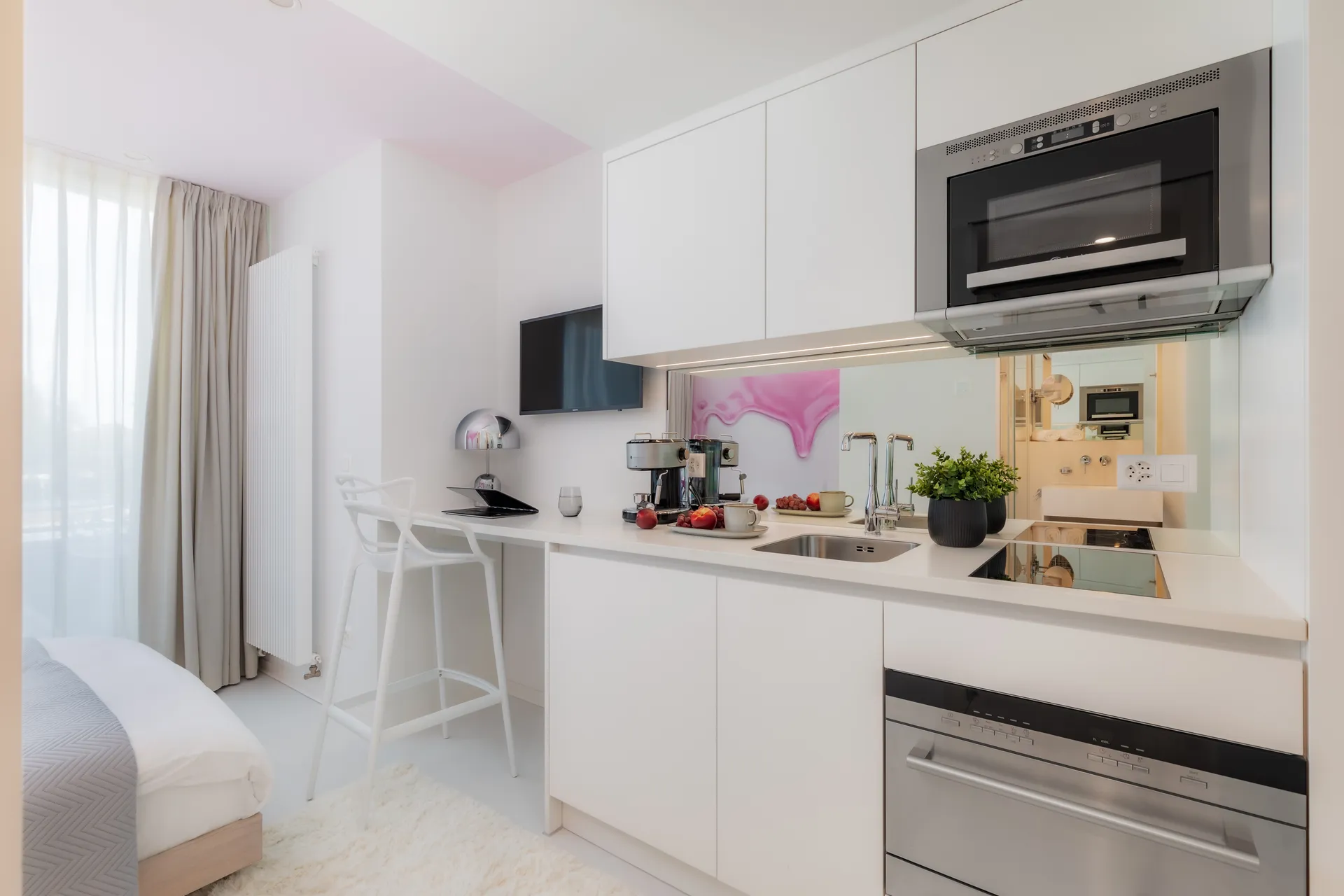 Studio Mini, Balcony, Kitchenette 