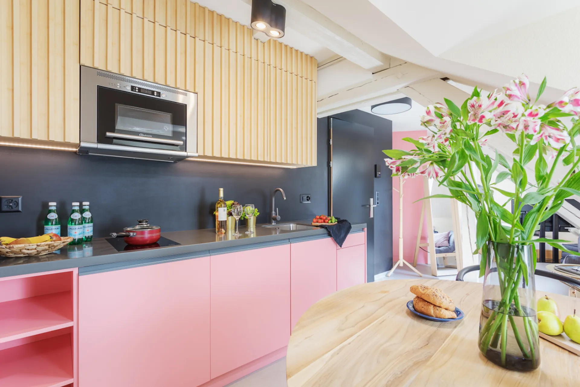 Studio Senior, Kitchenette