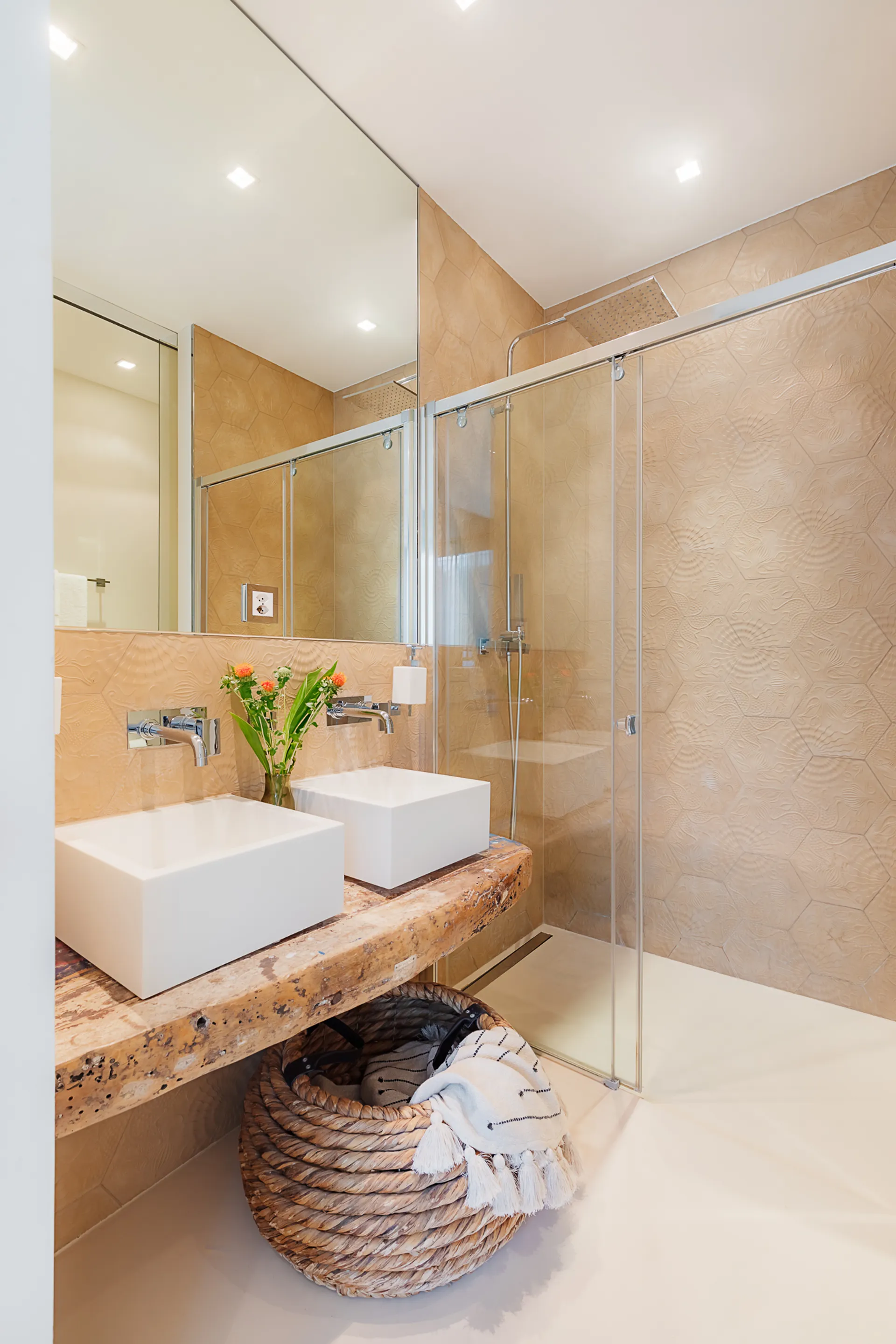 One Bedroom Senior, Kitchenette