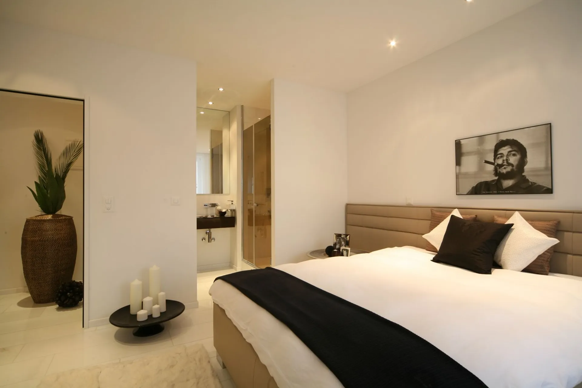 Two Bedroom Senior, Kitchenette