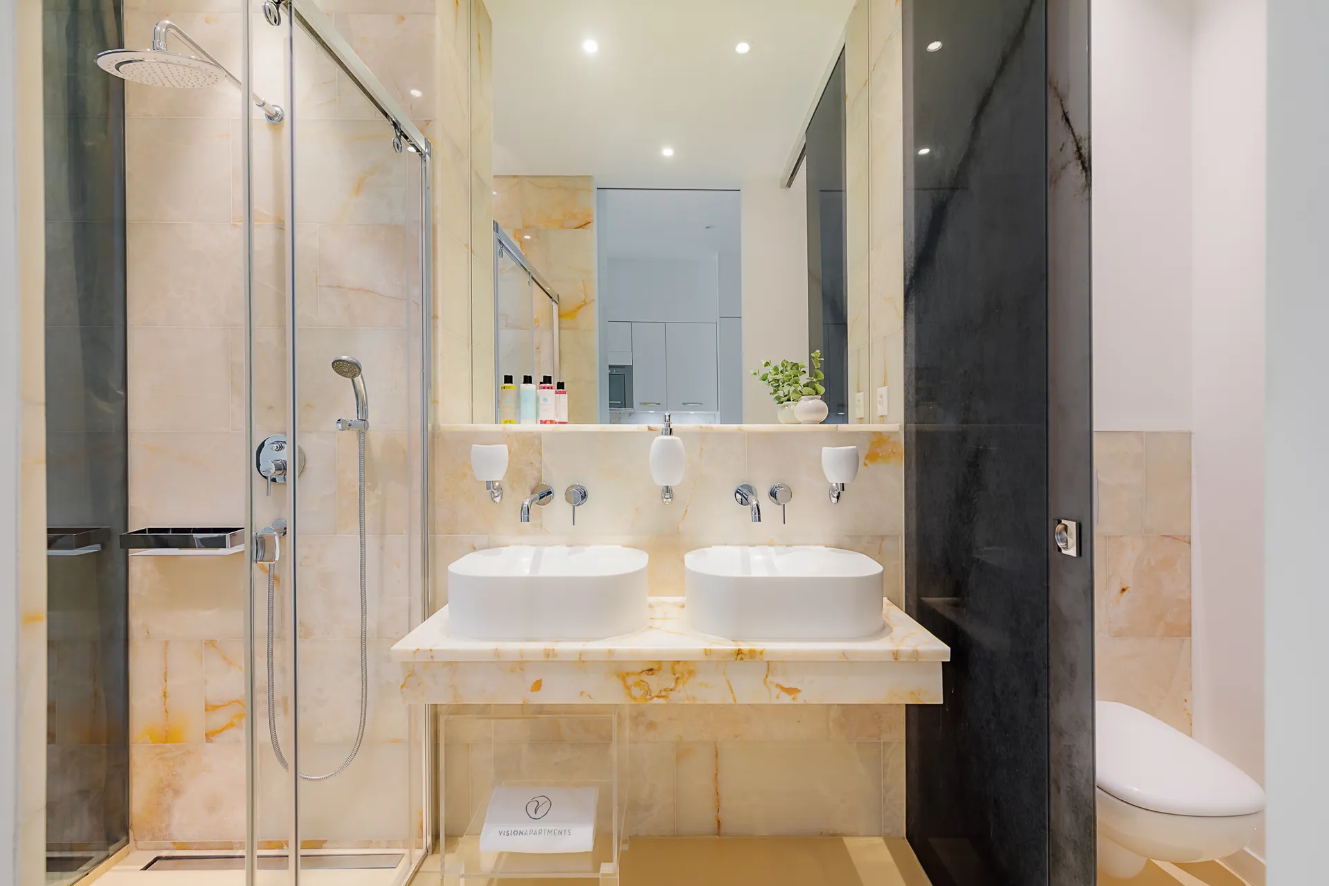 Studio Senior, Kitchenette