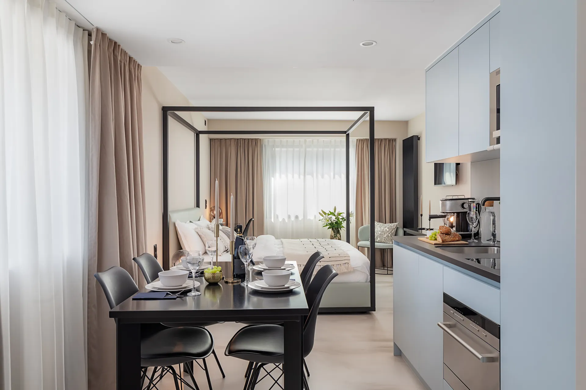 One Bedroom Senior, Kitchenette