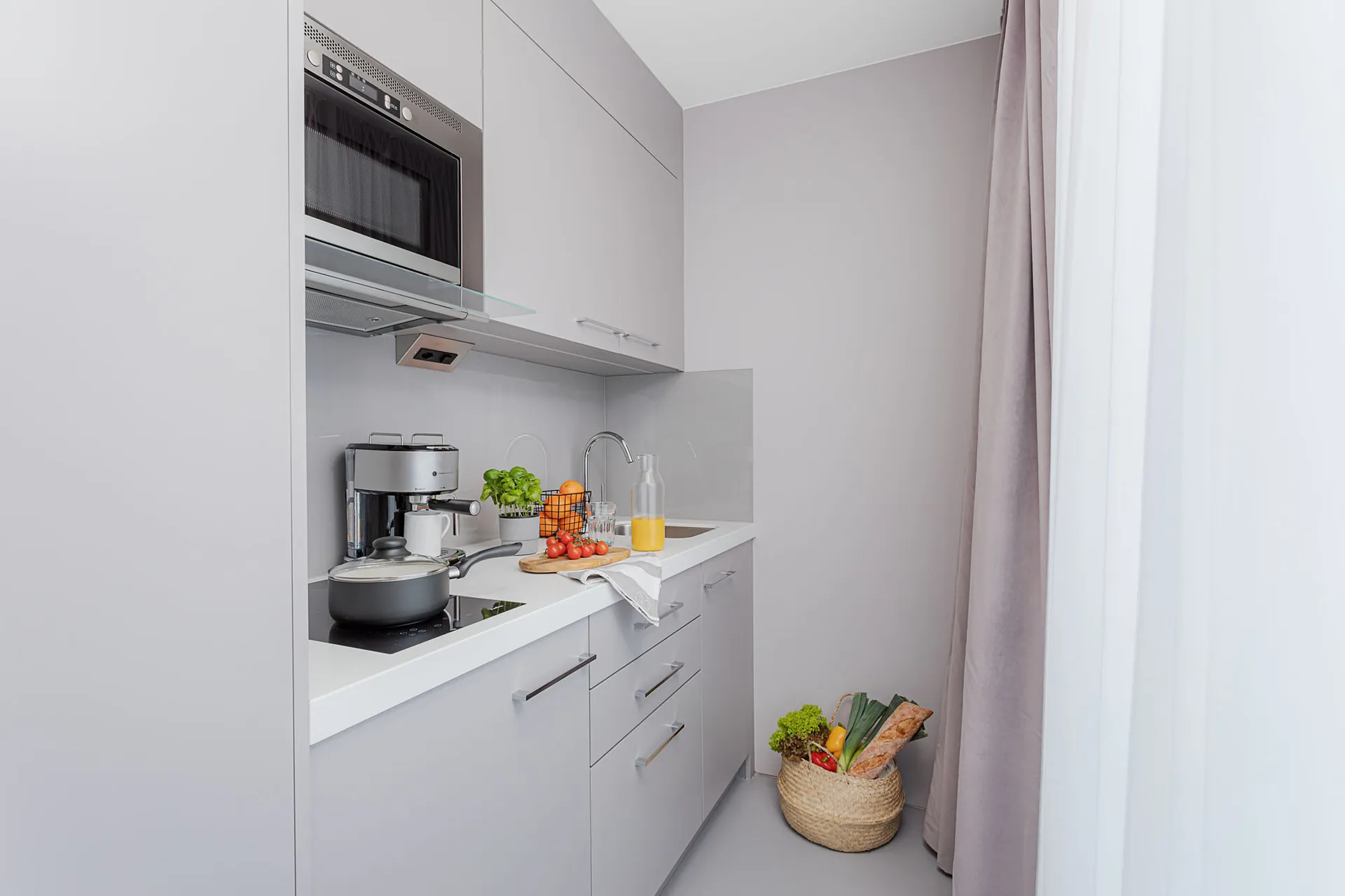 Studio Mini, Balcony, Kitchenette